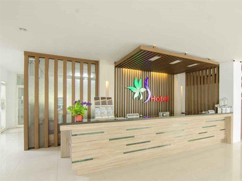 Batu Suki Resort And Hotel Buitenkant foto