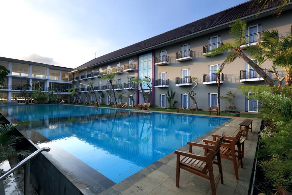 Batu Suki Resort And Hotel Buitenkant foto