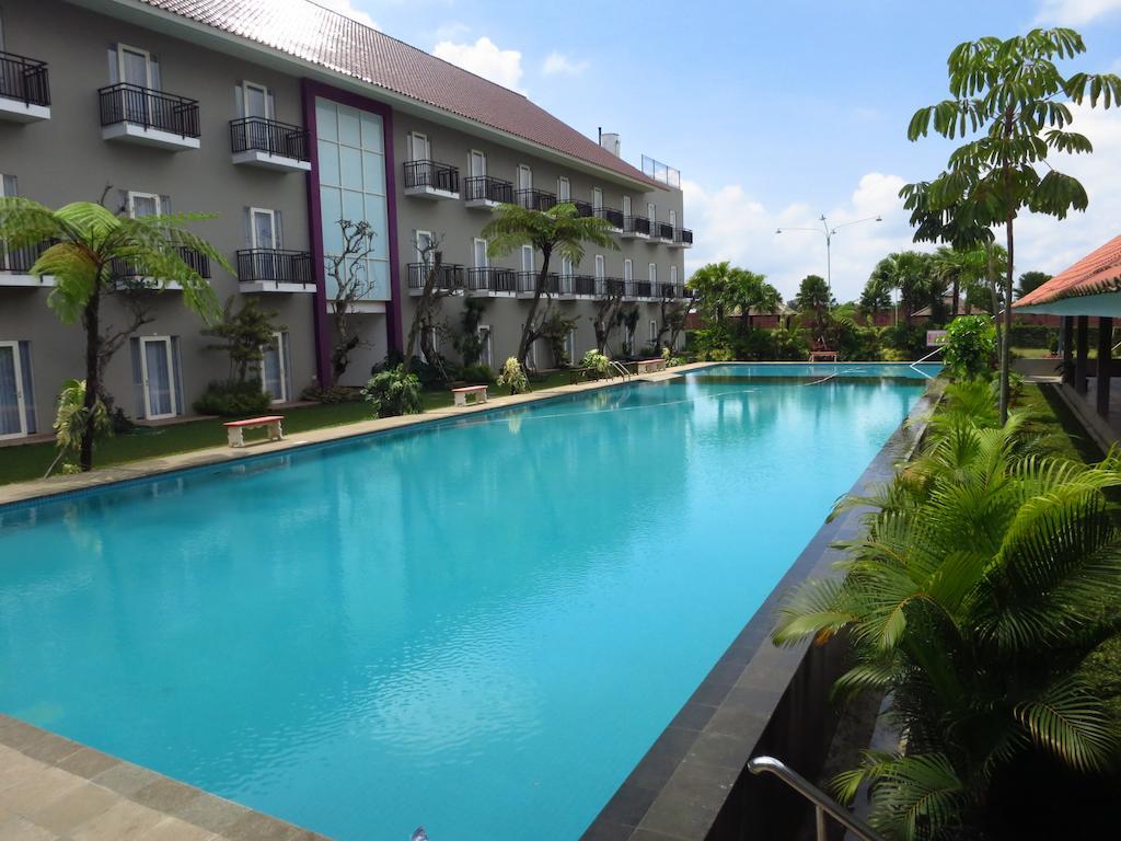 Batu Suki Resort And Hotel Buitenkant foto