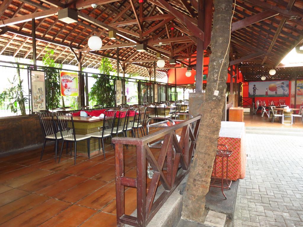 Batu Suki Resort And Hotel Buitenkant foto